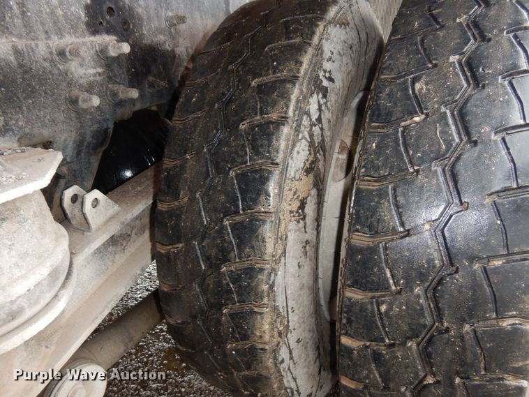 image for item DS1344 2004 International 5500i  ready mix truck