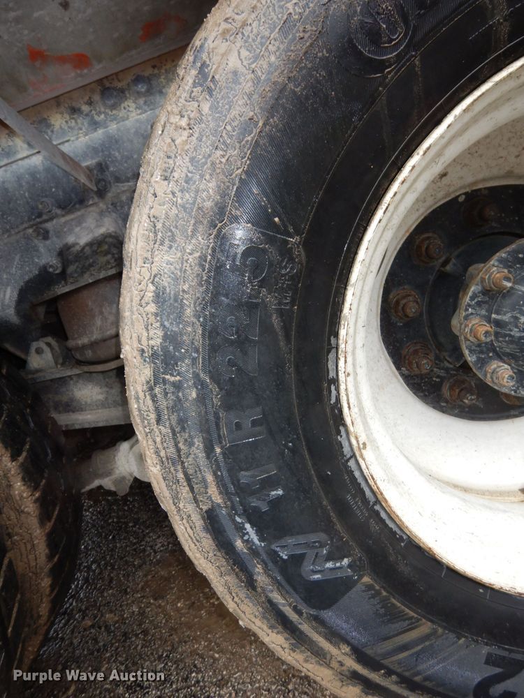 image for item DS1344 2004 International 5500i  ready mix truck