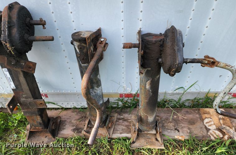 image for item JB9080 (3) landing gears