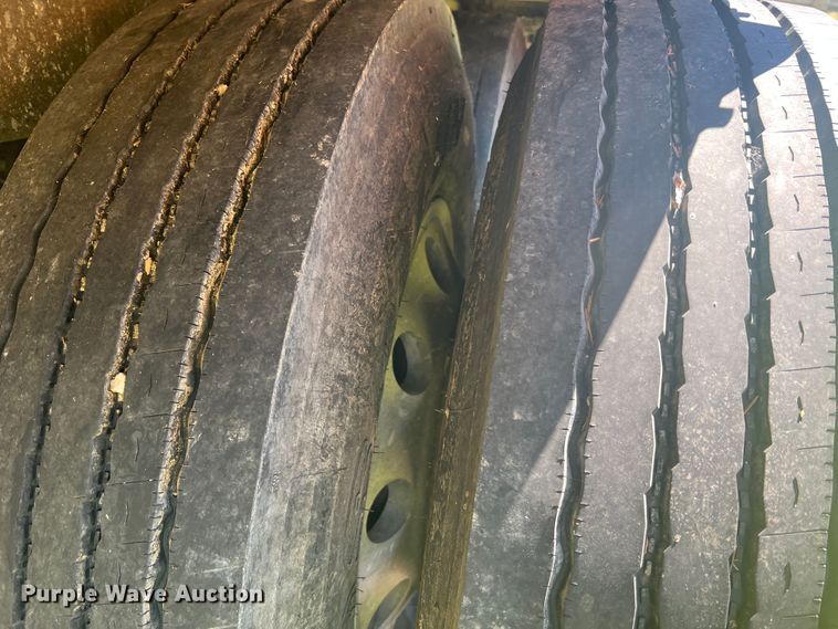 image for item JM9155 1997 Innovative Trailers SRS-48  walking floor trailer