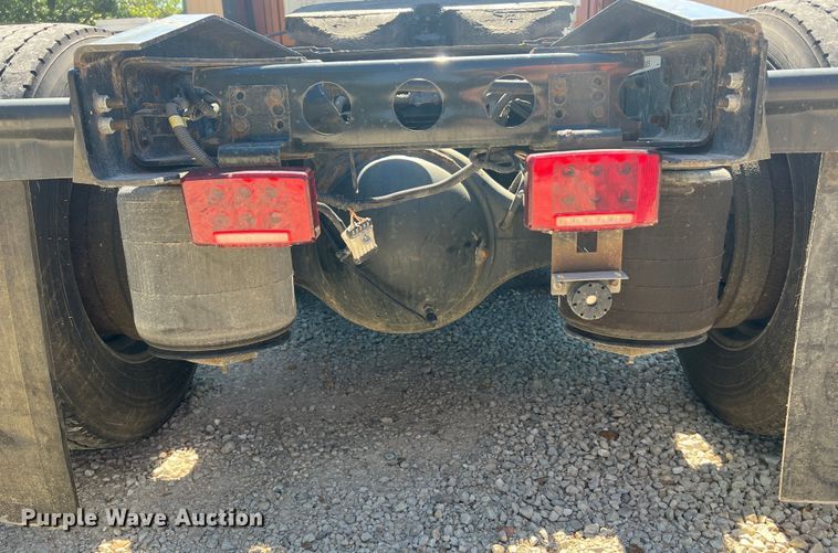 image for item JM9158 2013 International ProStar Plus Eagle  semi truck