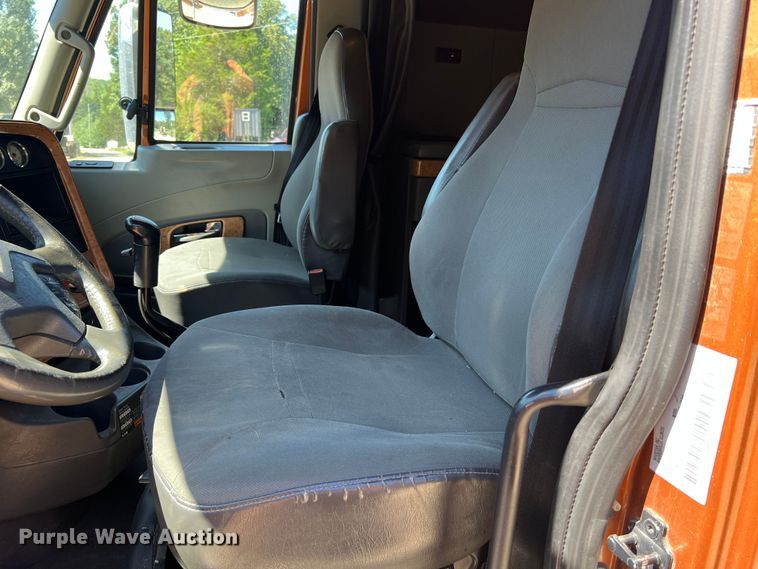 image for item JM9158 2013 International ProStar Plus Eagle  semi truck