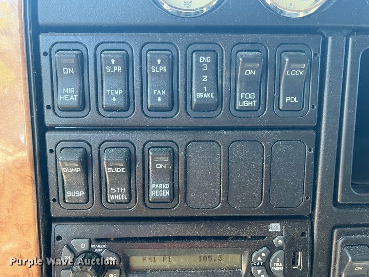 image for item JM9158 2013 International ProStar Plus Eagle  semi truck