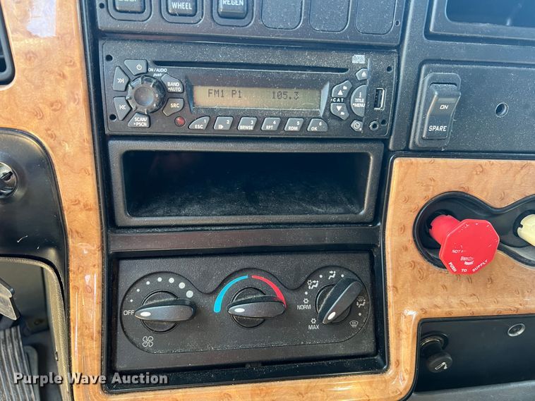 image for item JM9158 2013 International ProStar Plus Eagle  semi truck