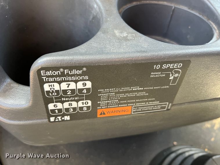 image for item JM9158 2013 International ProStar Plus Eagle  semi truck