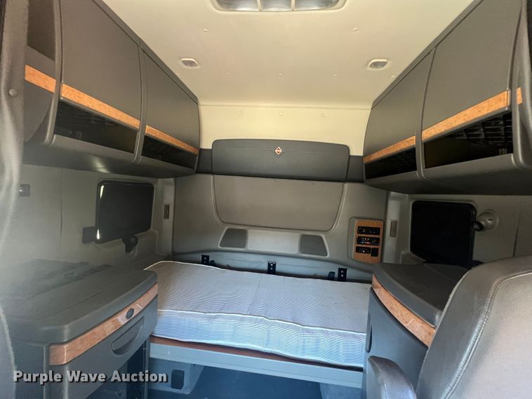 image for item JM9158 2013 International ProStar Plus Eagle  semi truck