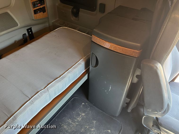 image for item JM9158 2013 International ProStar Plus Eagle  semi truck