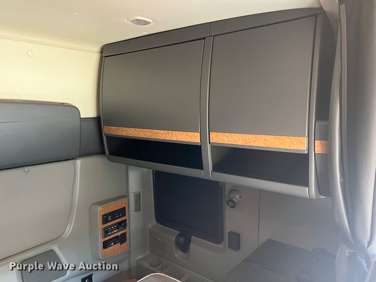 image for item JM9158 2013 International ProStar Plus Eagle  semi truck