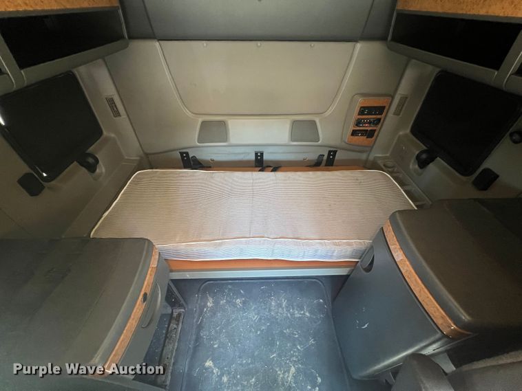 image for item JM9158 2013 International ProStar Plus Eagle  semi truck