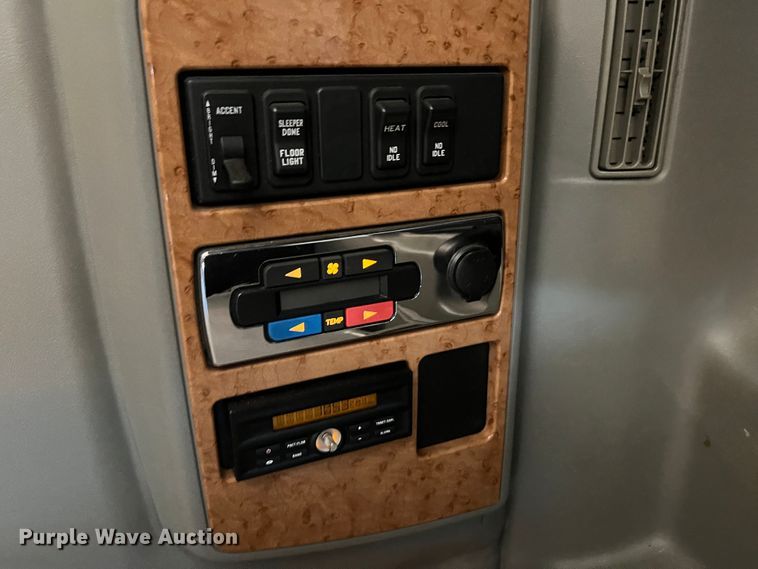 image for item JM9158 2013 International ProStar Plus Eagle  semi truck