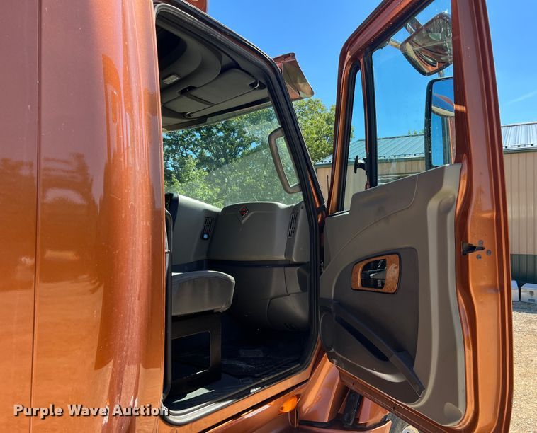 image for item JM9158 2013 International ProStar Plus Eagle  semi truck