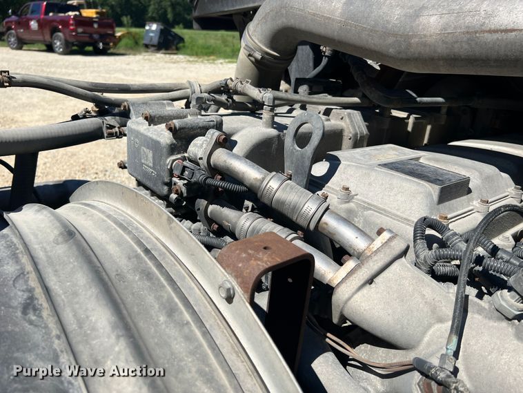 image for item JM9158 2013 International ProStar Plus Eagle  semi truck