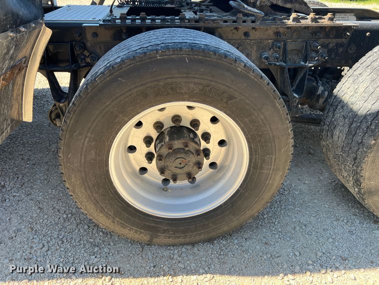 image for item JM9158 2013 International ProStar Plus Eagle  semi truck