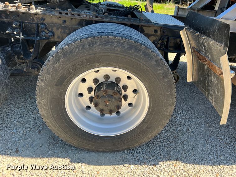 image for item JM9158 2013 International ProStar Plus Eagle  semi truck