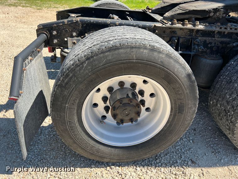 image for item JM9158 2013 International ProStar Plus Eagle  semi truck