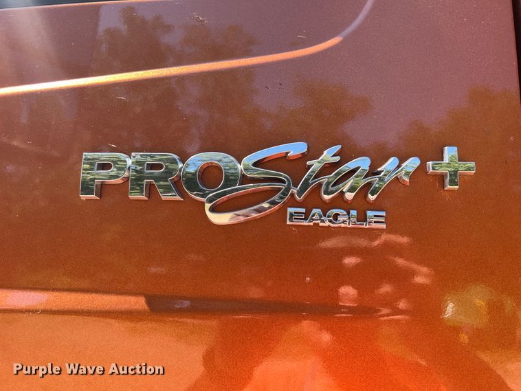 image for item JM9158 2013 International ProStar Plus Eagle  semi truck