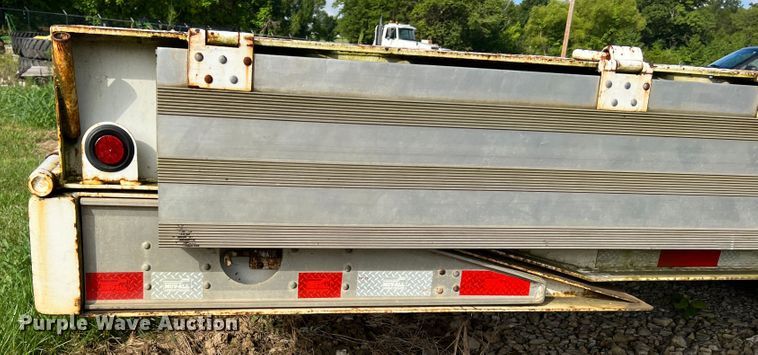 image for item JM9168 2012 Palomino 5070FTD  drop deck trailer