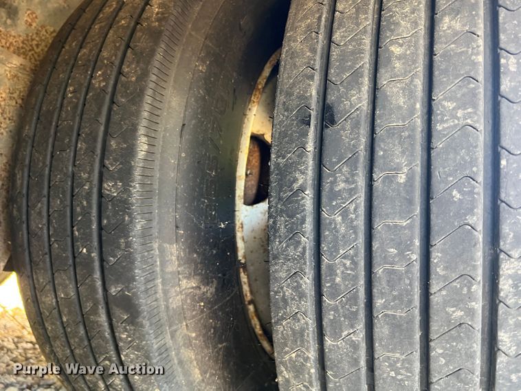 image for item JM9168 2012 Palomino 5070FTD  drop deck trailer