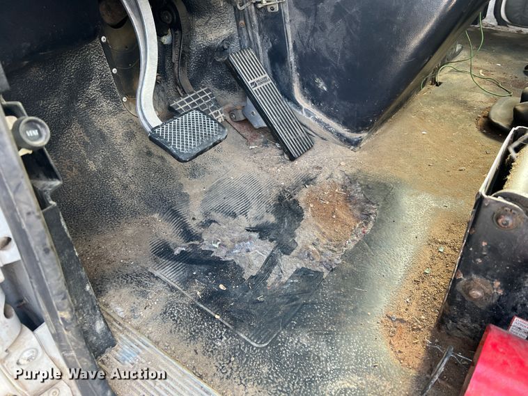 image for item JM9169 1999 Volvo  semi truck