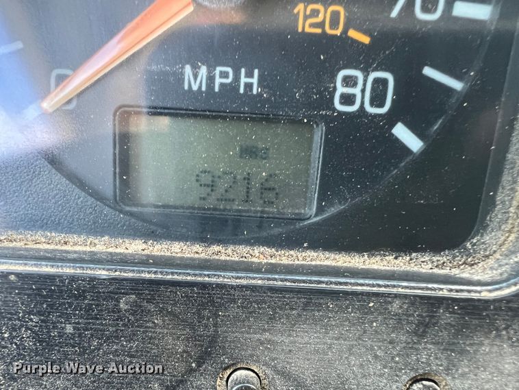 image for item JM9169 1999 Volvo  semi truck