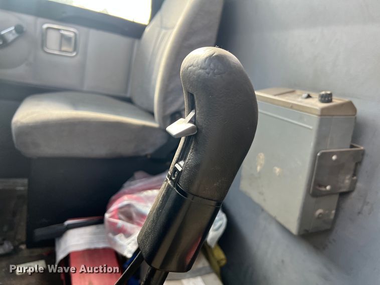 image for item JM9169 1999 Volvo  semi truck