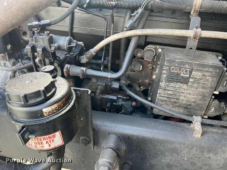 image for item JM9169 1999 Volvo  semi truck