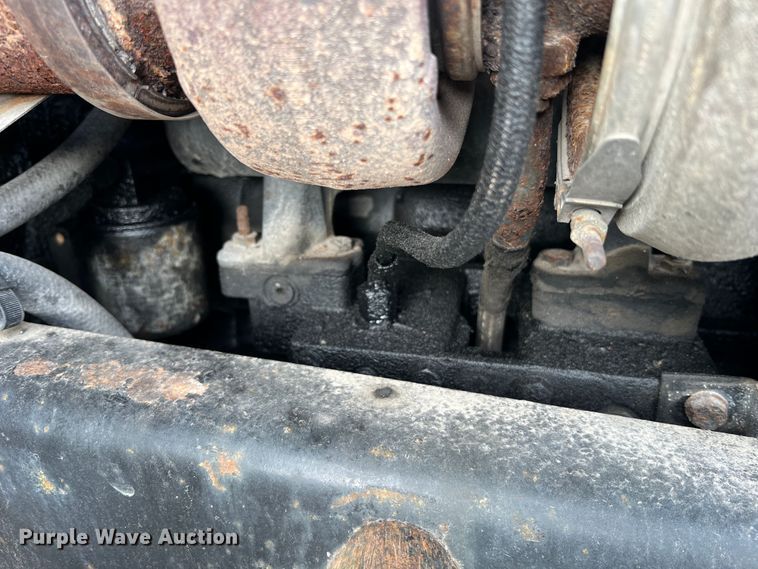 image for item JM9169 1999 Volvo  semi truck