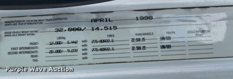 image for item JM9169 1999 Volvo  semi truck