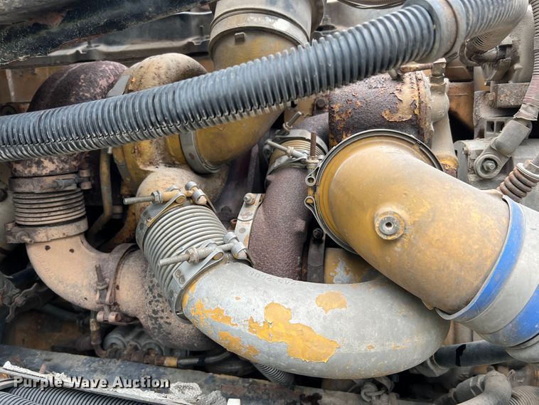 image for item JM9174 2007 Freightliner Columbia 120  semi truck