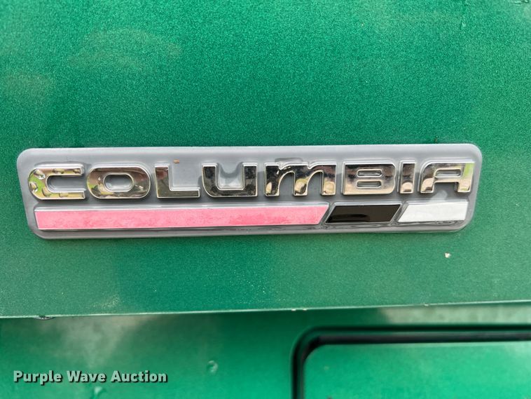 image for item JM9174 2007 Freightliner Columbia 120  semi truck