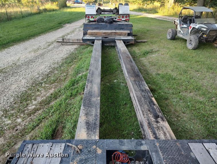 image for item JM9226 1997 Trail King  lowboy equipment trailer