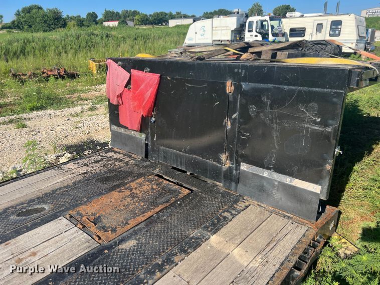 image for item JM9226 1997 Trail King  lowboy equipment trailer