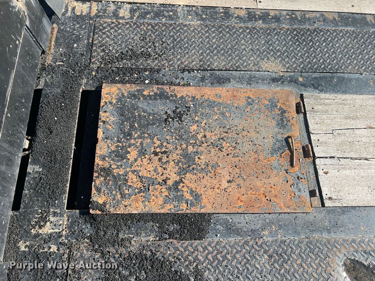 image for item JM9226 1997 Trail King  lowboy equipment trailer