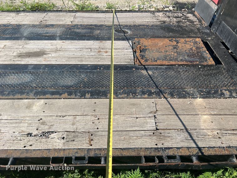 image for item JM9226 1997 Trail King  lowboy equipment trailer