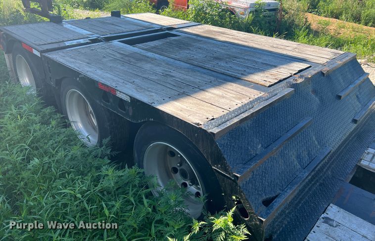 image for item JM9226 1997 Trail King  lowboy equipment trailer