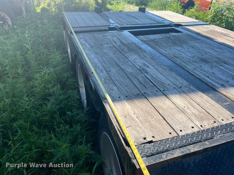 image for item JM9226 1997 Trail King  lowboy equipment trailer