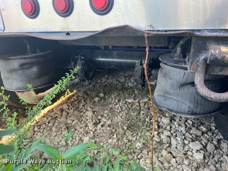 image for item JM9226 1997 Trail King  lowboy equipment trailer