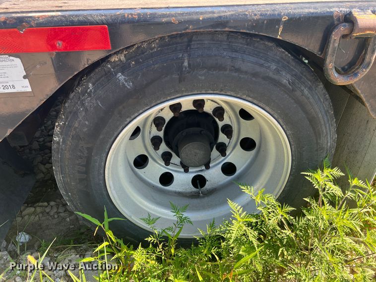 image for item JM9226 1997 Trail King  lowboy equipment trailer