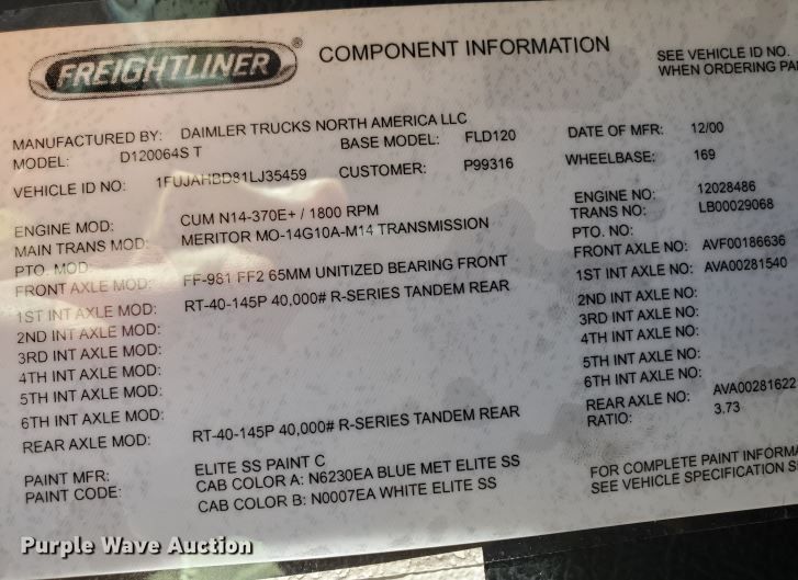 image for item JM9286 2001 Freightliner FLD120  semi truck