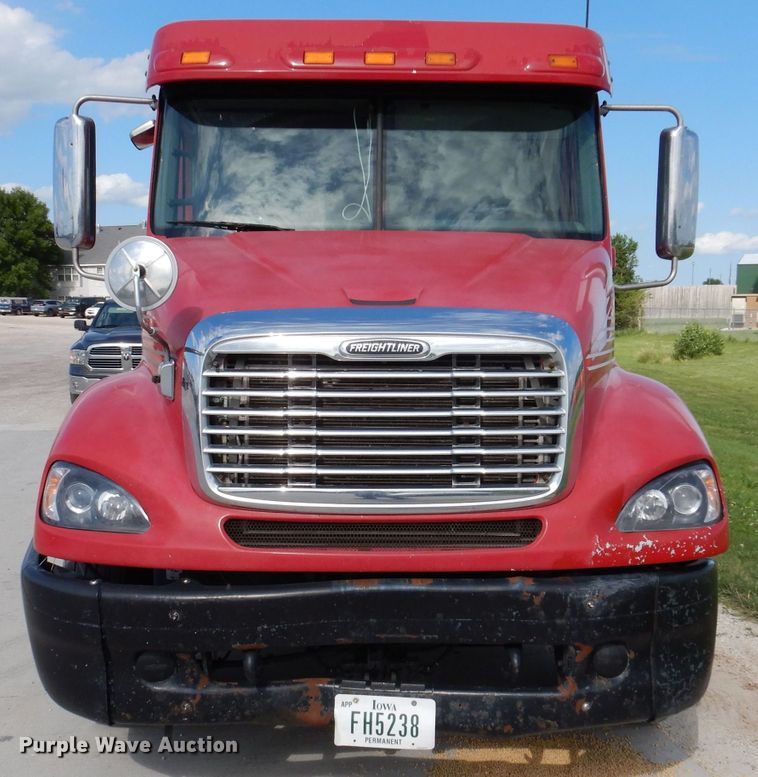 image for item JO9033 2008 Freightliner Columbia  glider kit semi truck