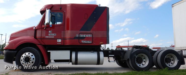 image for item JO9033 2008 Freightliner Columbia  glider kit semi truck