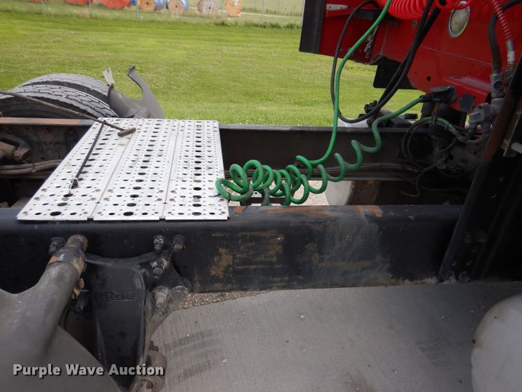 image for item JO9033 2008 Freightliner Columbia  glider kit semi truck