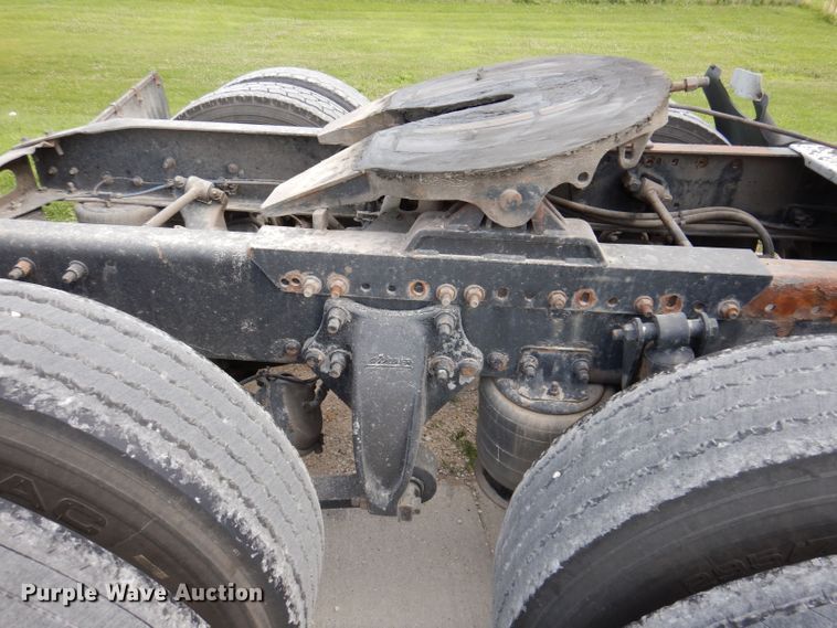 image for item JO9033 2008 Freightliner Columbia  glider kit semi truck