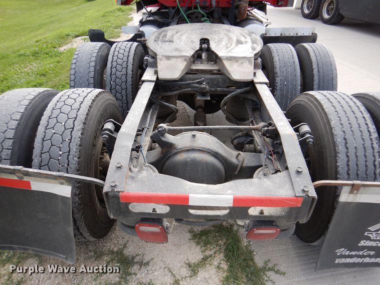 image for item JO9033 2008 Freightliner Columbia  glider kit semi truck