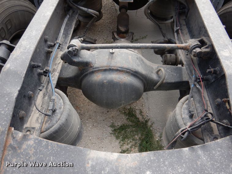 image for item JO9033 2008 Freightliner Columbia  glider kit semi truck