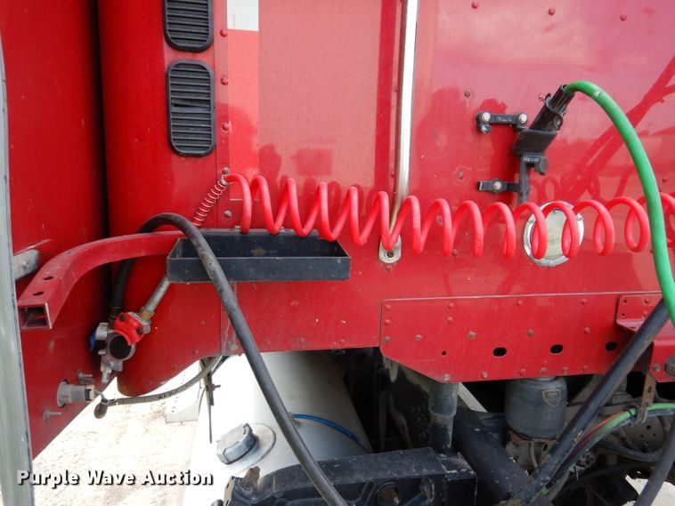 image for item JO9033 2008 Freightliner Columbia  glider kit semi truck