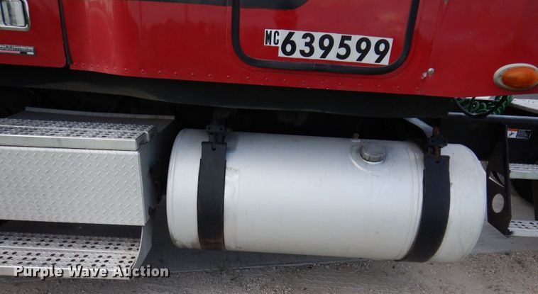 image for item JO9033 2008 Freightliner Columbia  glider kit semi truck