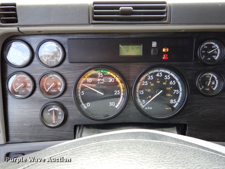 image for item JO9033 2008 Freightliner Columbia  glider kit semi truck