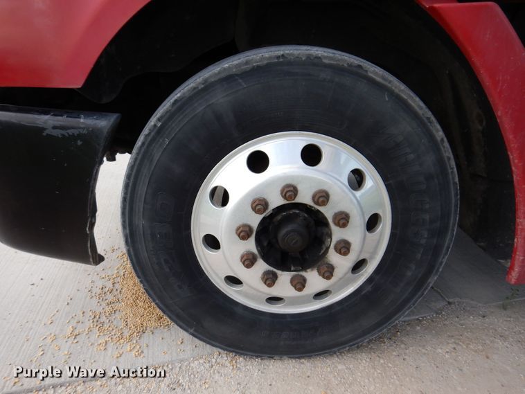 image for item JO9033 2008 Freightliner Columbia  glider kit semi truck