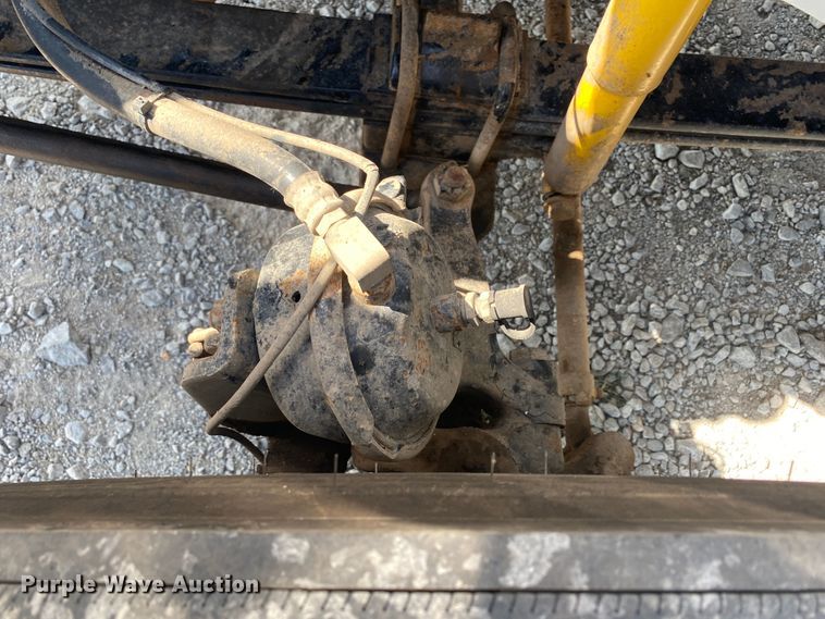 image for item JU9300 2002 International 9400i  semi truck